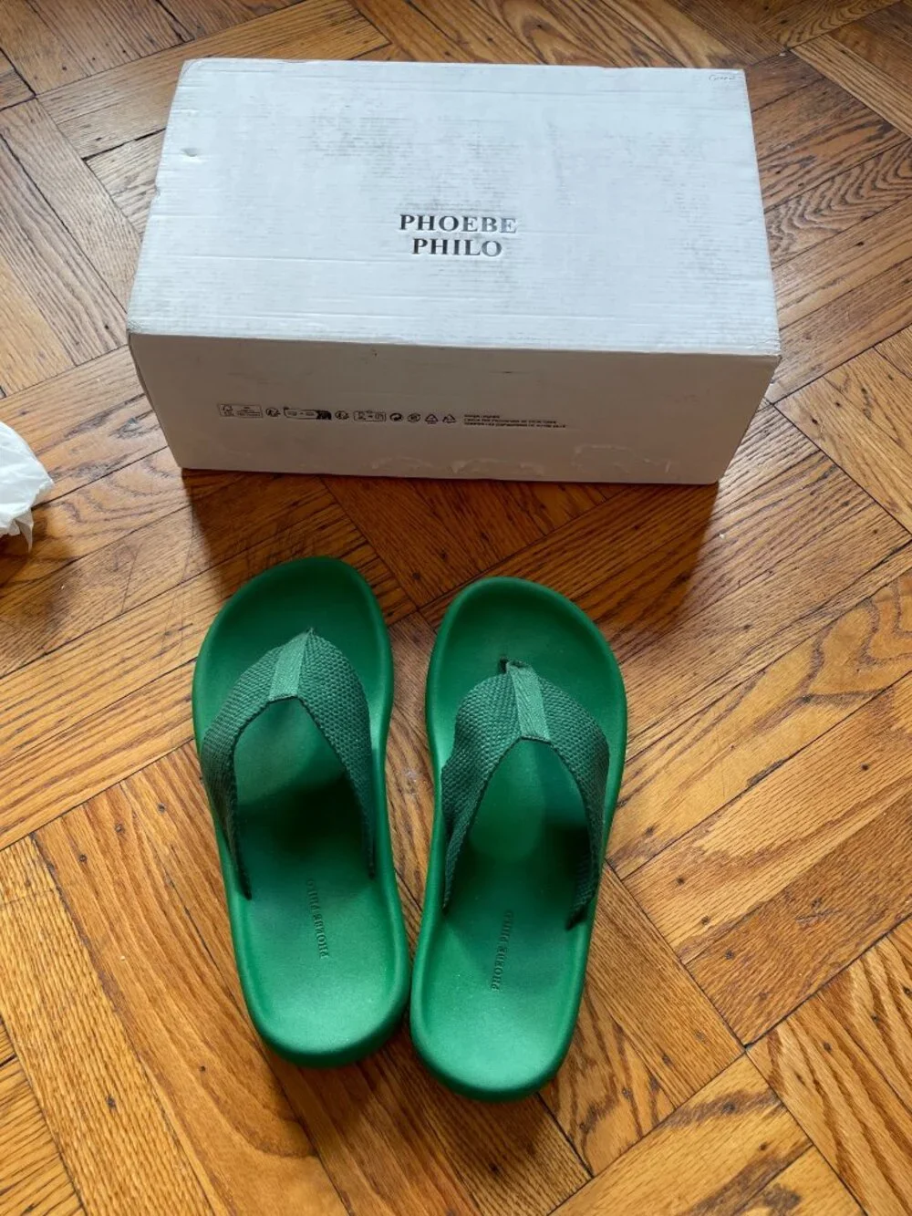 Phoebe Philo Flip flop in electric green EVA, size 40
